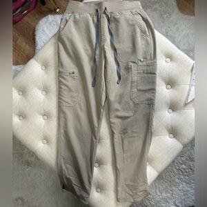 Figs Women’s Scub Pants-size medium/petite